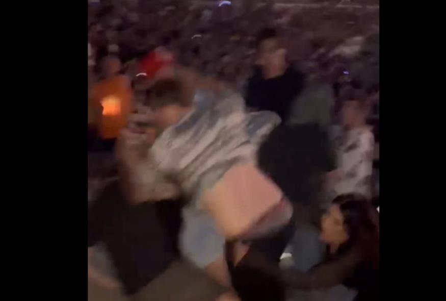 Συναυλία - Καλιφόρνια (Copyright:X)