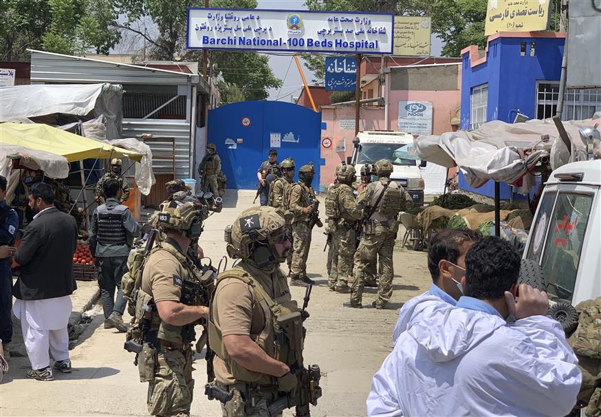 Επίθεση ενόπλων σε νοσοκομείο στην Καμπούλ/AP Images