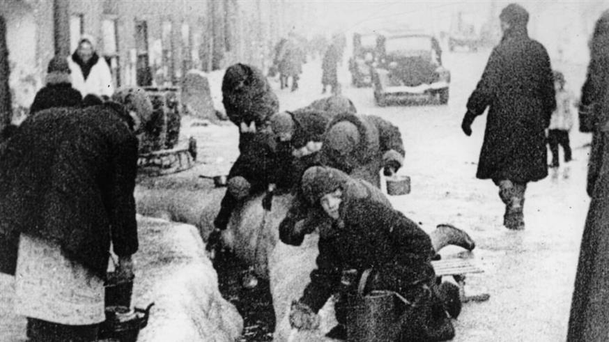 Ναζί, λιμός και ψύχος σκότωσαν χιλιάδες κατοίκους του Λένινγκραντ.