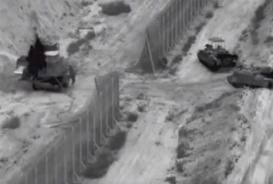 Ο ισραηλινός στρατός γκρεμίζει τείχος στη Λωρίδα της Γάζας