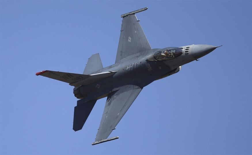 F-16 (φωτογραφία αρχείου - AP Photo/Aijaz Rahi)
