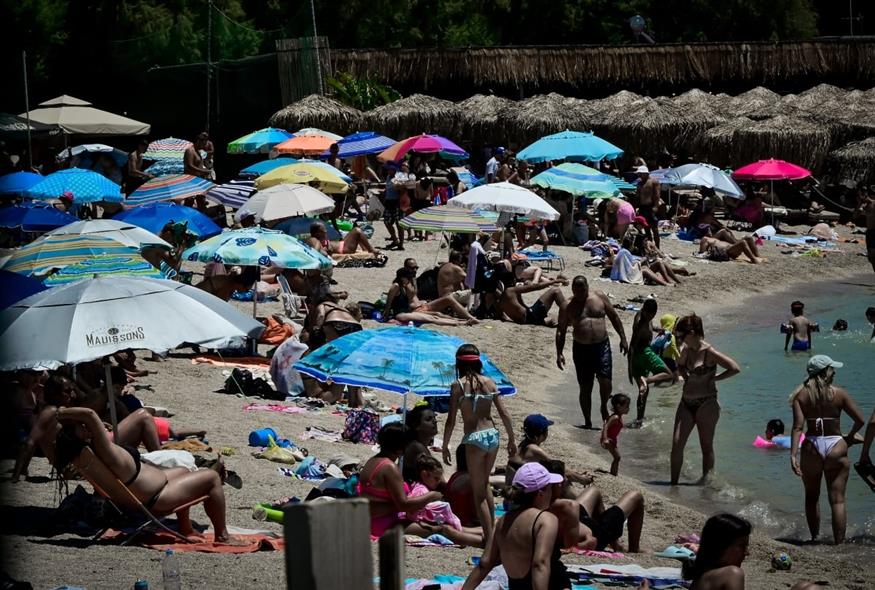 ΥΨΗΛΕΣ ΘΕΡΜΟΚΡΑΣΙΕΣ ΣΕ ΕΠΙΠΕΔΑ ΚΑΥΣΩΝΑ ΑΠΟ ΣΗΜΕΡΑ -ΑΠΟ ΝΩΡΙΣ ΤΟ ΠΡΩΙ ΓΕΜΑΤΕΣ ΟΙ ΠΑΡΑΛΙΕΣ ΤΗΣ ΑΤΤΙΚΗΣ (ΜΙΧΑΛΗΣ ΠΑΠΑΝΙΚΟΛΑΟΥ/EUROKINISSI