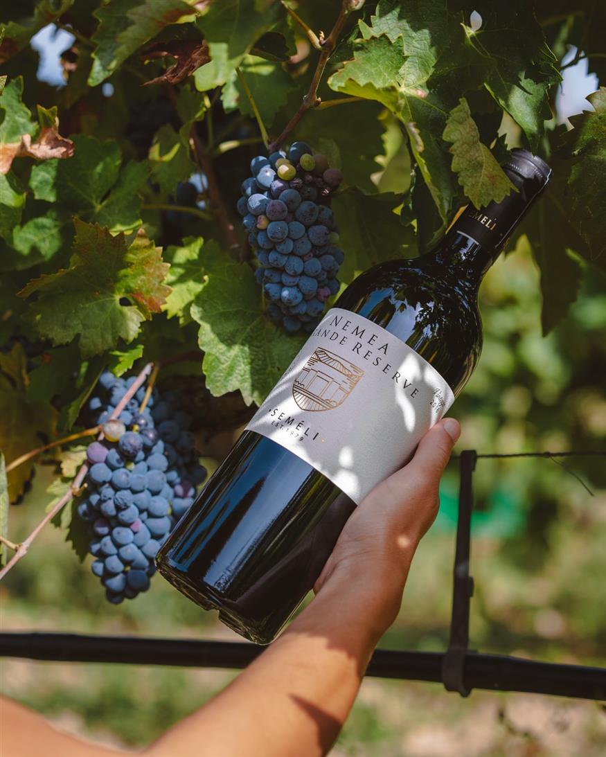 Κτήμα Σεμέλη Τα κρασιά Semeli βραβεύονται συστηματικά σε σημαντικούς διεθνείς διαγωνισμούς και αποσπούν διακρίσεις και επαίνους από καταξιωμένους οινογνώστες και κριτικούς σε όλο τον κόσμο