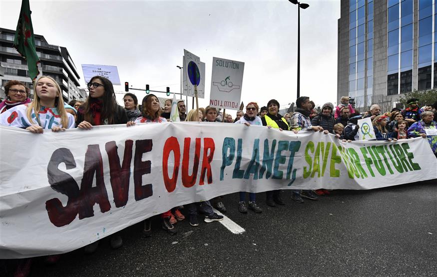 Διαδηλωτές κατά της κλιματικής αλλαγής (AP Photo/Geert Vanden Wijngaert)