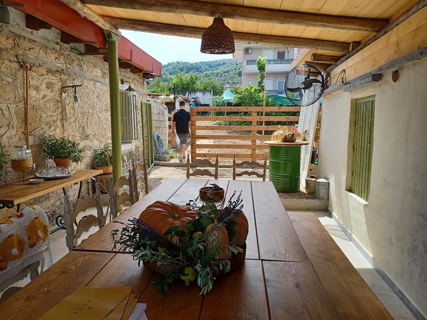 Όλες οι καλές αγροτουριστικές ιστορίες καταλήγουν στο τραπέζι | © Χριστίνα Τσαμουρά Όλες οι καλές αγροτουριστικές ιστορίες καταλήγουν στο τραπέζι | © Χριστίνα Τσαμουρά