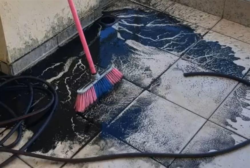 Το χρώμα του νερού στο Βέλο Κορινθίας (Glomex)