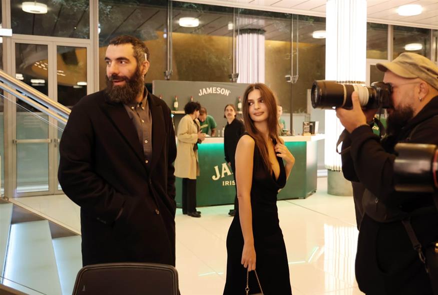 Romain Gavras και Έμιλι Ραταϊκόφσκι (Copyright: NDP)