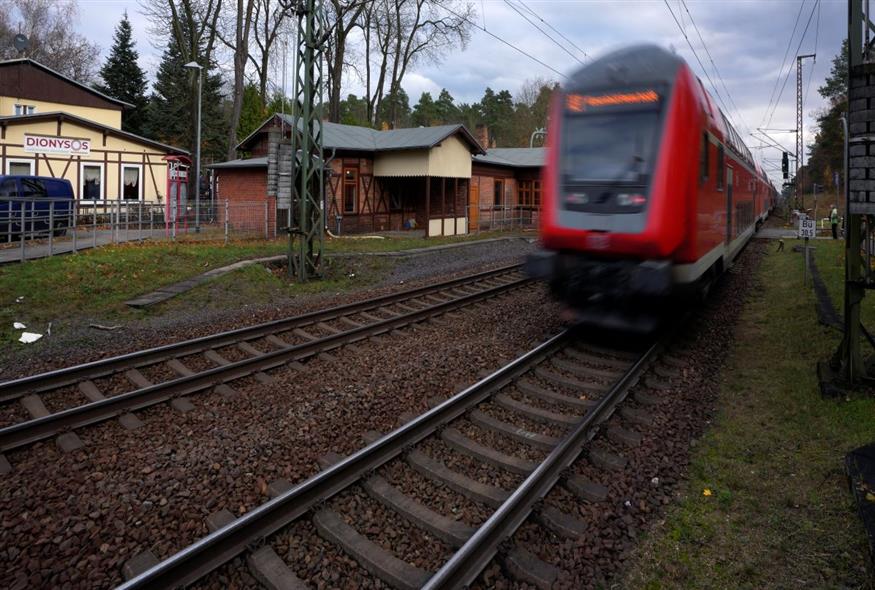 Τρένο στη Γερμανία (AP Photo/Michael Sohn)