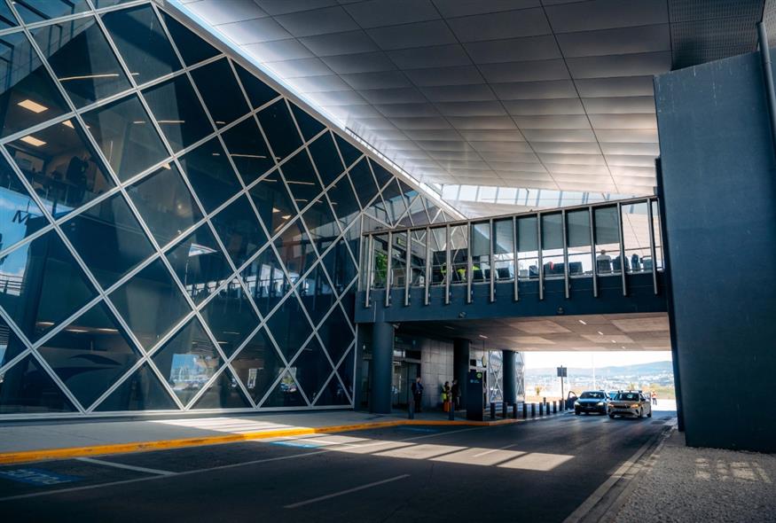 Διεθνές Αεροδρόμιο Θεσσαλονίκης «Μακεδονία» Διεθνές Αεροδρόμιο Θεσσαλονίκης «Μακεδονία»