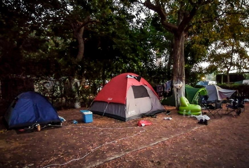 Κάμπινγκ στην Φοινικούντα (EUROKINISSI)