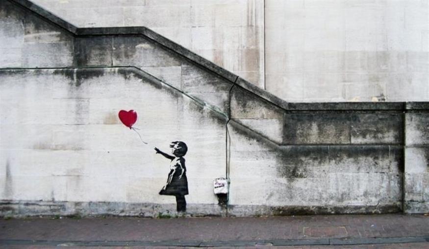 Ο Banksy μέσα από τα γκραφίτι του συστήθηκε στο παγκόσμιο κοινό ως η πλέον προκλητική περσόνα του 21ου αιώνα