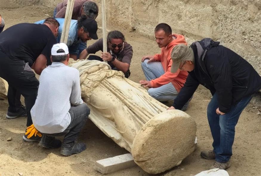 Άγαλμα θεάς Αθηνάς