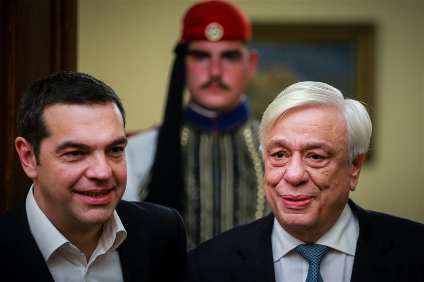 Ο Πρόεδρος της Δημοκρατίας μαζί με τον πρωθυπουργό (copyright: Eurokinissi)