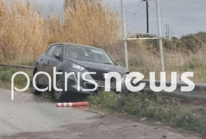 Στιγμιότυπο από το τροχαίο στην Πατρών-Πύργου (www.patrisnews.com) Στιγμιότυπο από το τροχαίο στην Πατρών-Πύργου (www.patrisnews.com)