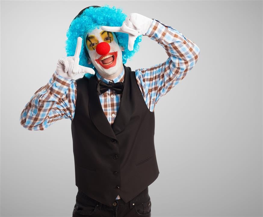 Топ клоунов. Шляпа клоуна. Бабочка клоуна. Клоун крашеный. Большой клоун.