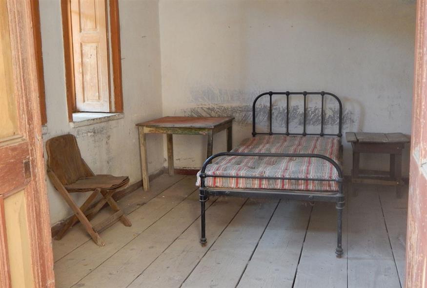 Στρώματα από κοκοφοίνικα είχαν οι τρόφιμοι μετά την ανακαίνιση του 1911 που ήταν και η καλύτερη περίοδος για το Λωβοκομείο