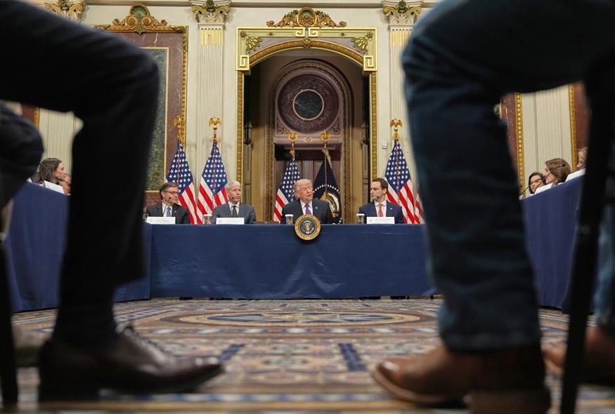 Ο Βασιλιάς είναι γυμνός... /copyright Ap Photos