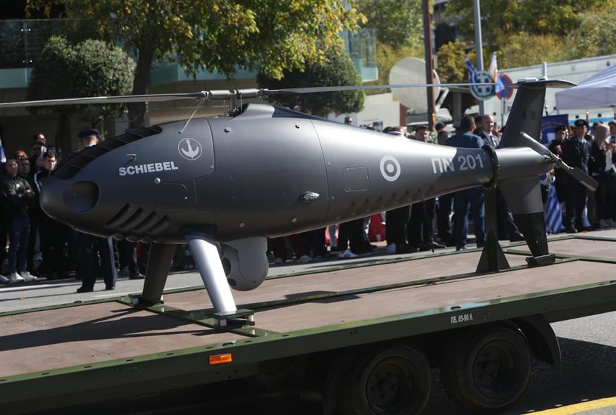 Στρατιωτική παρέλαση στη Θεσσαλονίκη (ΒΑΣΙΛΗΣ ΒΕΡΒΕΡΙΔΗΣ/ΜΟΤΙΟΝΤΕΑΜ)