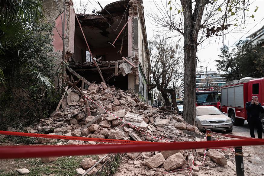 Κατάρρευση κτιρίου στην Πατησίων (copyright: Eurokinissi)
