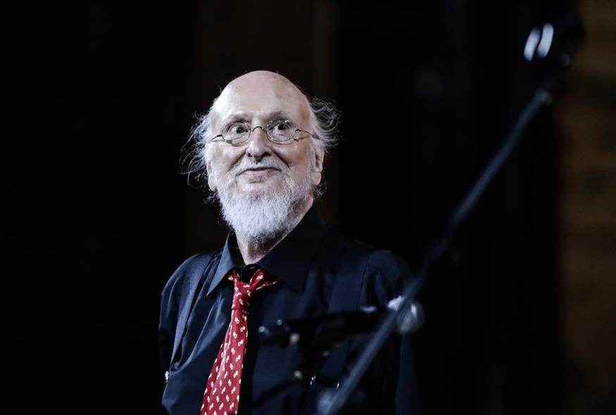 Διονύσης Σαββόπουλος (ΘΟΔΩΡΗΣ ΜΑΝΩΛΟΠΟΥΛΟΣ/ΓΡΑΦΕΙΟ ΤΥΠΟΥ ΠΡΟΕΔΡΙΑΣ ΤΗΣ ΔΗΜΟΚΡΑΤΙΑΣ/EUROKINISSI)