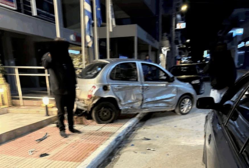 Θανατηφόρο τροχαίο στη Λούτσα - Το ΙΧ που χτύπησε ο 29χρονος πριν παρασύρει τους 4 ανθρώπους