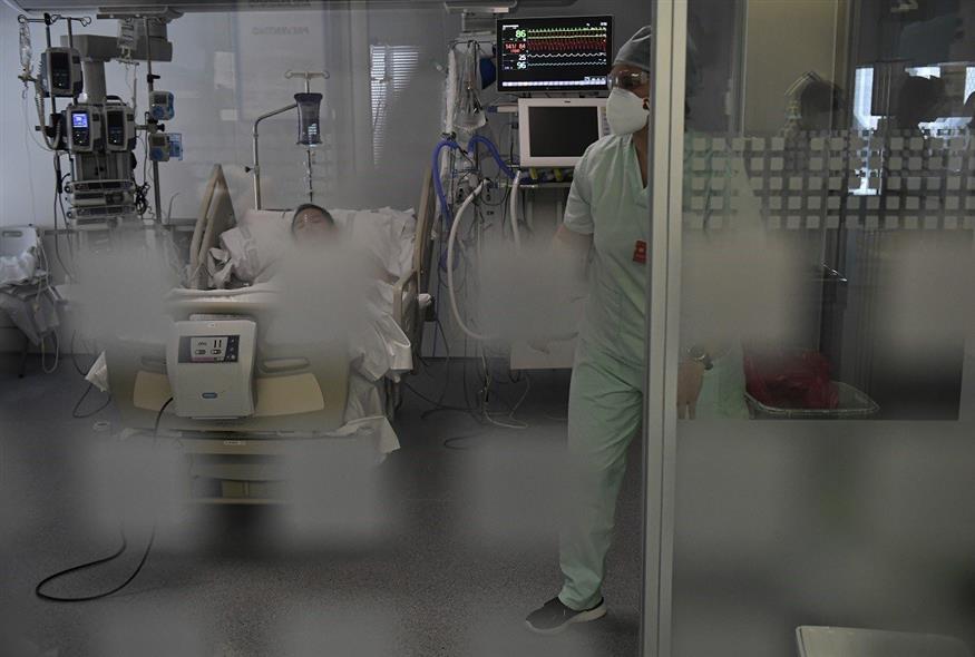 Θάλαμος νοσοκομείου στην Παμπλόνα της Ισπανίας (Associated Press)