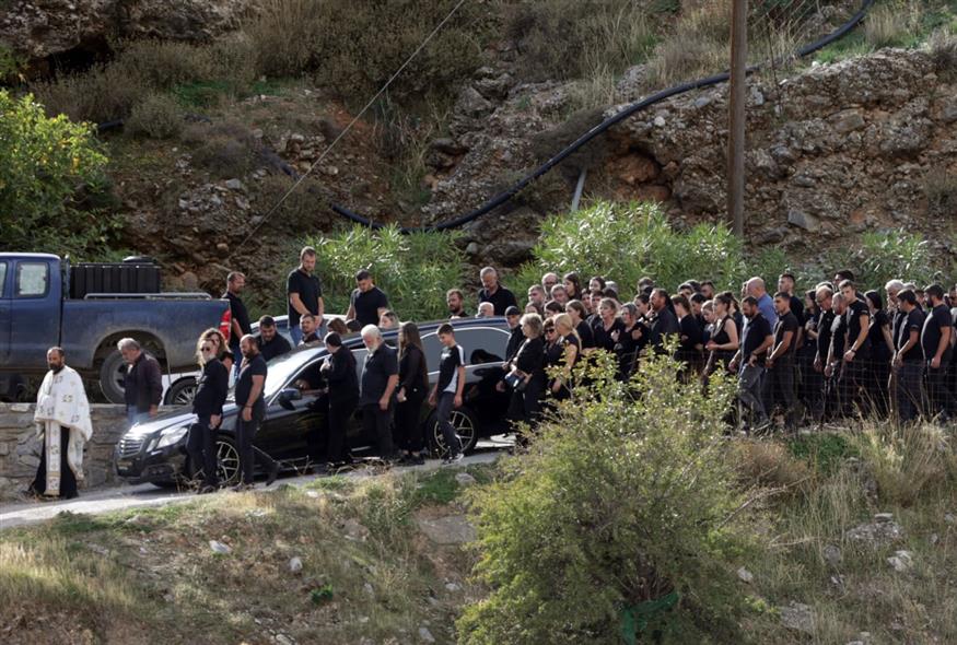 Κηδεία στα Βορίζια (INTIME NEWS)