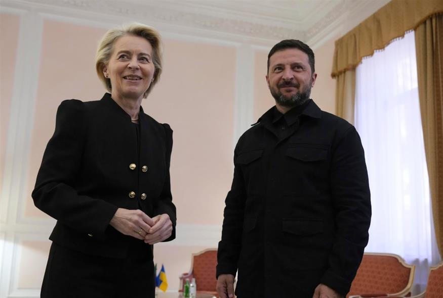 Φον ντερ Λάιεν - Ζελένσκι/AP