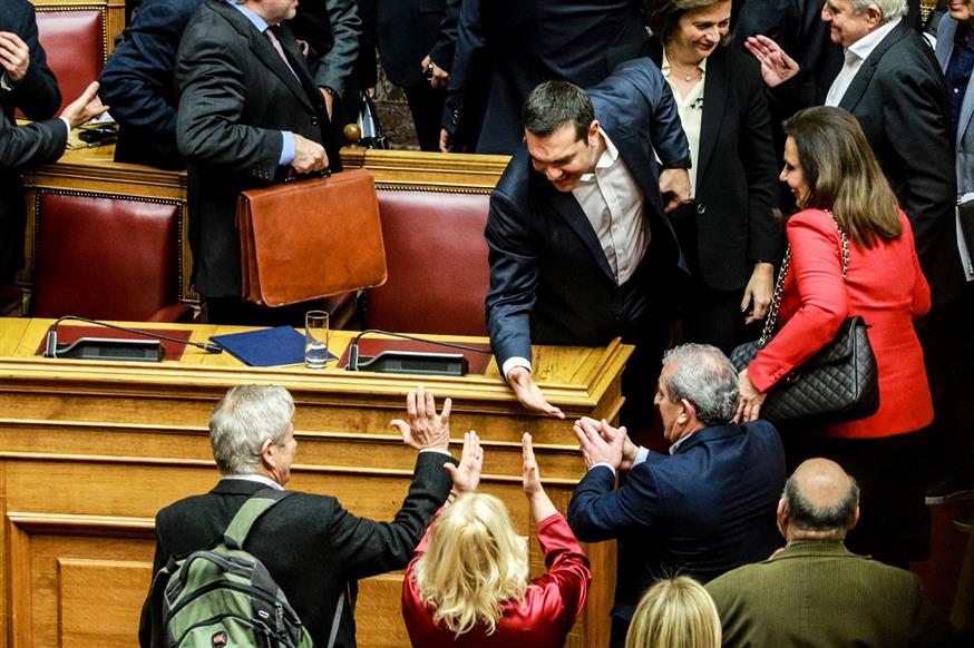Στιγμιότυπο από τη χθεσινή συνεδρίαση της Βουλής (Eurokinissi/Γιώργος Κονταρίνης)