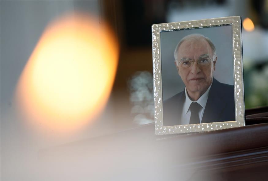 Η εξόδιος ακολουθία του Βασίλη Λεβέντη (ΙΝΤΙΜΕ) Η εξόδιος ακολουθία του Βασίλη Λεβέντη (ΙΝΤΙΜΕ)