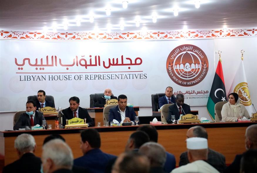 Τα μέλη του λιβυκού κοινοβουλίου (AP Photo/Ahmed Al-Hadal)