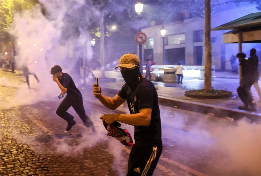 Επεισόδια στη Γαλλία (Thomas Padilla/AP)