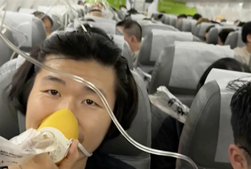 Πτήση έπεσε 25.000 πόδια