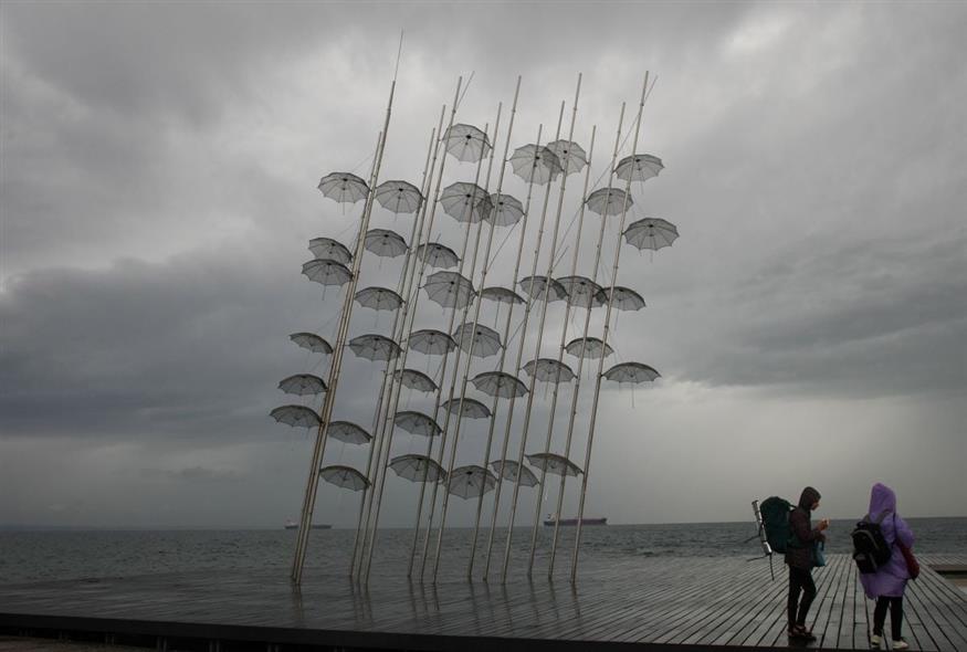 Βροχερός καιρός στη Θεσσαλονίκη  (ΜΟΤΙΟΝΤΕΑΜ/ΓΡΗΓΟΡΗΣ ΣΙΑΜΙΔΗΣ)