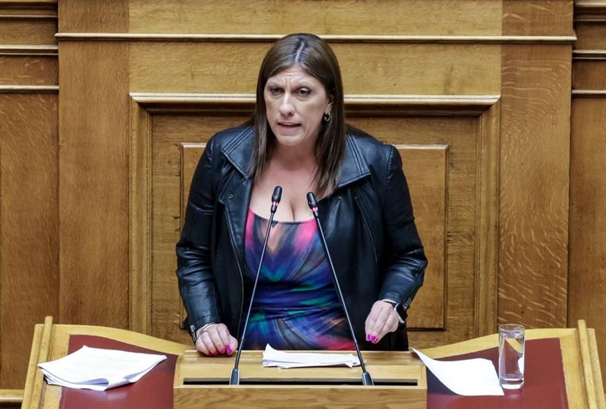 Η Ζωή Κωνσταντοπούλου στο βήμα της Βουλής (Eurokinissi)