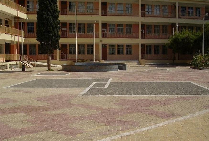 Οι εγκαταστάσεις του 1ου Γυμνασίου – Λυκείου Βύρωνα (dimosbyrona.gr)