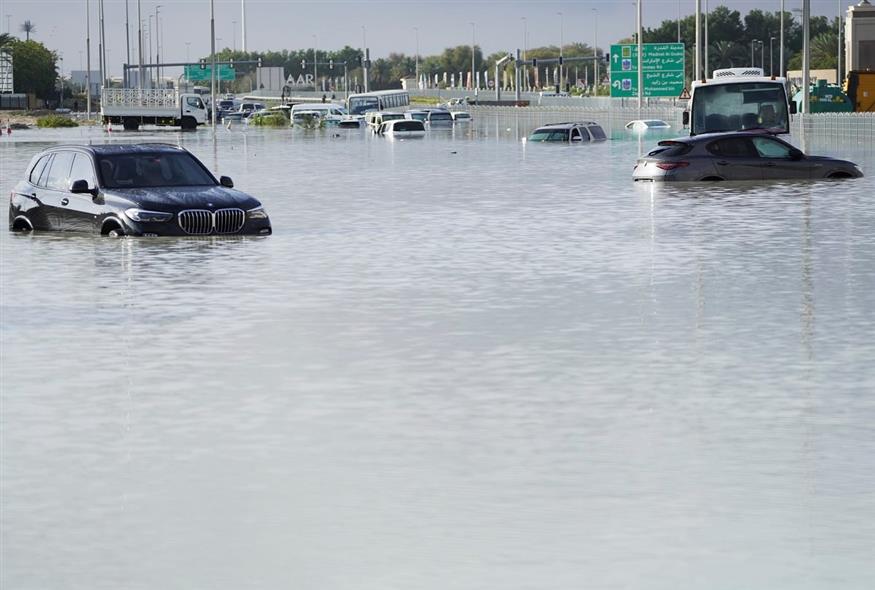 Πλημμύρες στο Ντουμπάι (gallery)