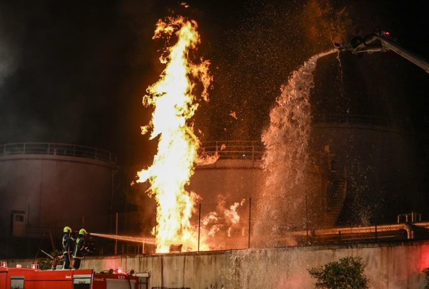 Φωτιά στο Πέραμα