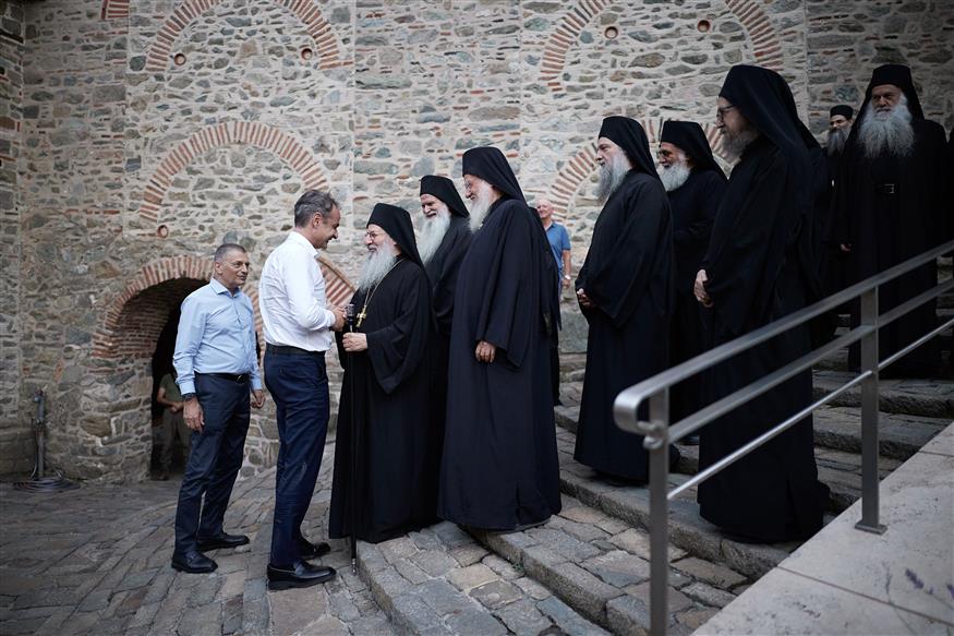 Ο Πρωθυπουργός επισκέφτηκε τις Μονές Βατοπαιδίου, Ιβήρων και Ξενοφώντος (ΕUROKINISSI)