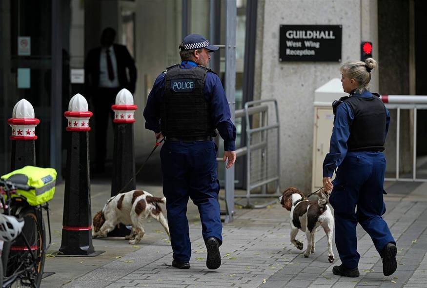 Βρετανική αστυνομία (AP Photo/Alastair Grant)