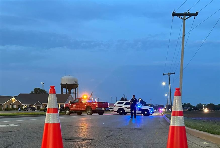 Αυτοκίνητο έπεσε σε παιδικό σταθμό στις ΗΠΑ (AP Photo/John O'Connor)