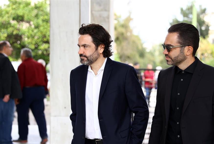 Μαργαρίτα Παπανδρέου: Οικογένεια, φίλοι και πολιτικός κόσμος στο τελευταίο αντίο στο A Νεκροταφείο Αθηνών (gallery) Μαργαρίτα Παπανδρέου: Οικογένεια, φίλοι και πολιτικός κόσμος στο τελευταίο αντίο στο A Νεκροταφείο Αθηνών (gallery)