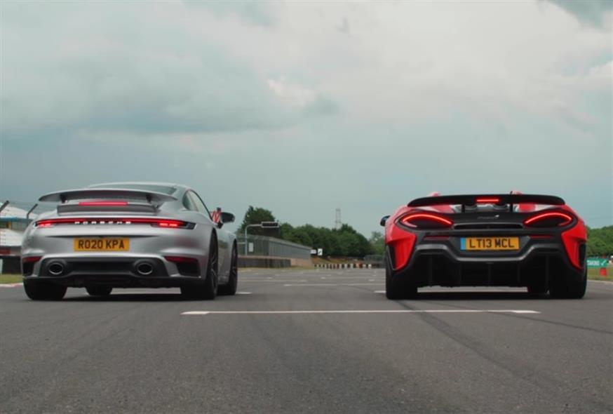 Porsche 911 Turbo S (αριστερά), η McLaren 600LT Spider δίπλα της (youtube)