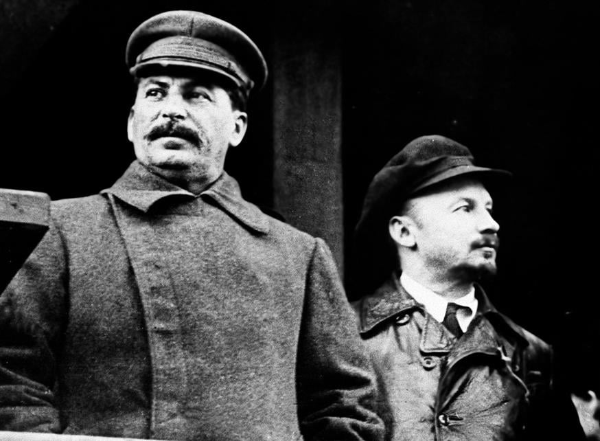 Και ο Ιωσήφ Στάλιν νόσησε από ευλογιά στην εφηβεία. Δεξιά εικονίζεται ο Νικολάι Μπουχάριν. /copyright Ap Photos