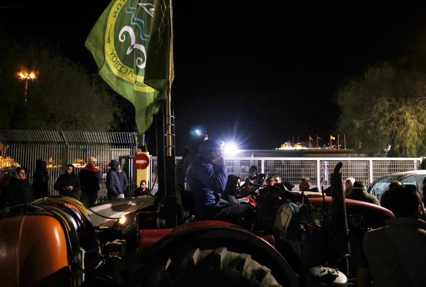 Αγρότες στη Μυτιλήνη (INTIME NEWS/ΛΑΓΟΥΤΑΡΗΣ ΜΑΝΩΛΗΣ) Αγρότες στη Μυτιλήνη (INTIME NEWS/ΛΑΓΟΥΤΑΡΗΣ ΜΑΝΩΛΗΣ)