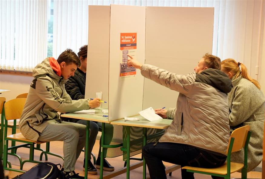 Εκλογές στη Λετονία (AP Photo/Roman Koksarov)
