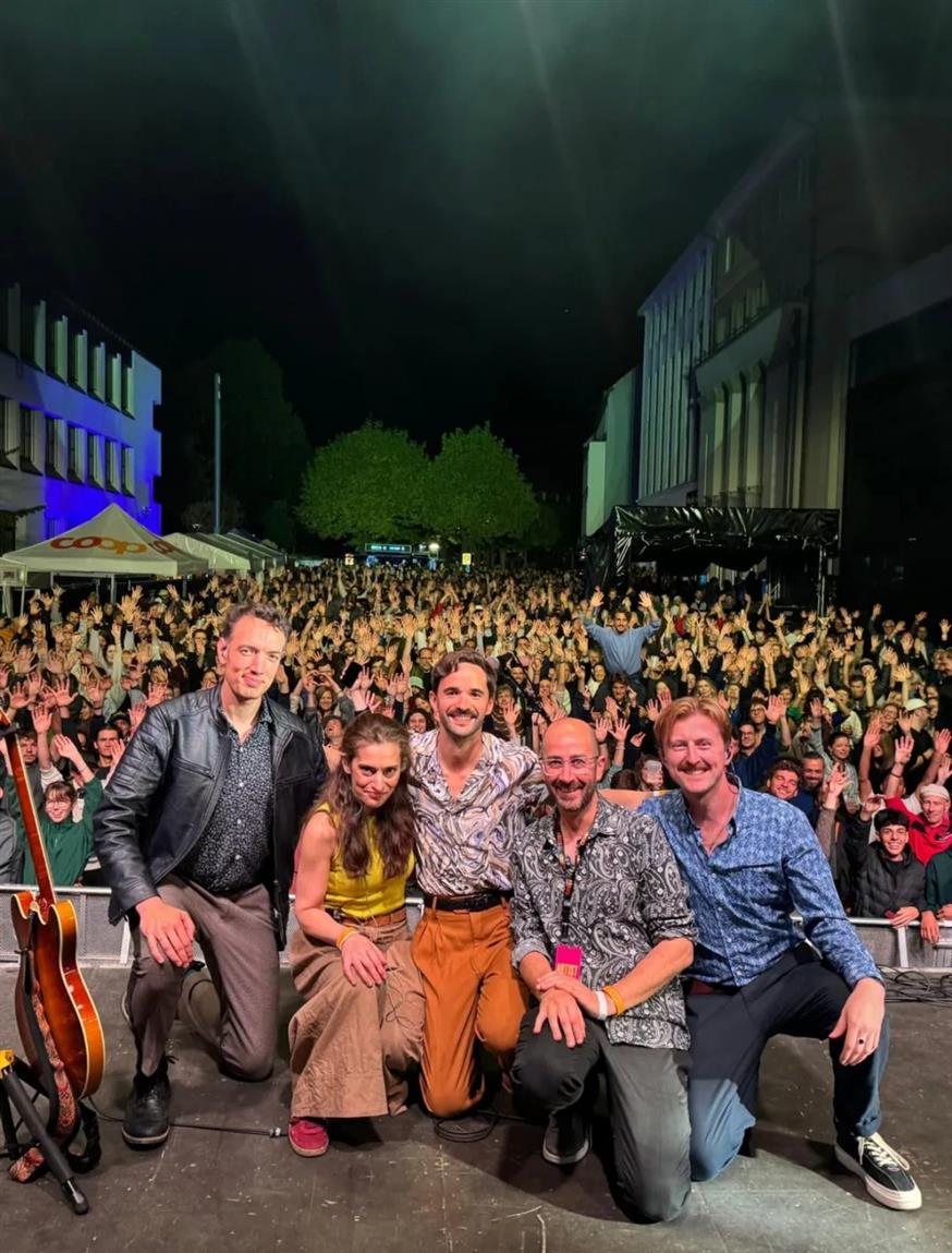 Στιγμιότυπο από την περιοδεία του Gizmo Varillas