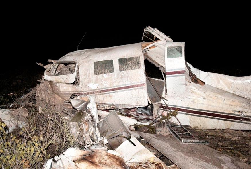 Το αεροσκάφος μετά το δυστύχημα (Copyright: AP Photo/Tim Aylen)