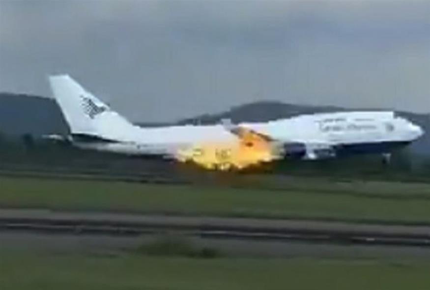 Το 747 της Garuda μετά την απογείωση