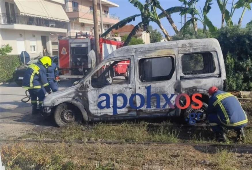 Φωτιά σε εν κινήσει όχημα στα Βραχνέϊκα (apohxos.gr) Φωτιά σε εν κινήσει όχημα στα Βραχνέϊκα (apohxos.gr)